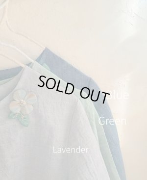 画像8: クローバーの刺繍コサージュリネンブラウス★限定品