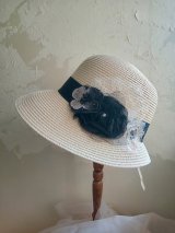 モノトーンレースコラージュクロッシェ