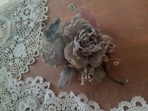 画像2: シルク染花コサージュ