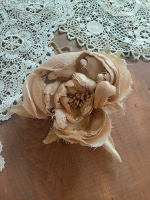 画像2: シルク染花コサージュ