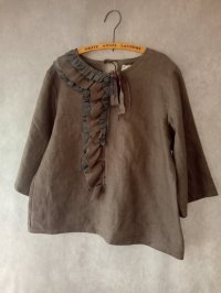 アシンメトリーフリルリネンブラウス