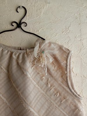 画像8: テキスタイルコサージュジャガード織ベストブラウス